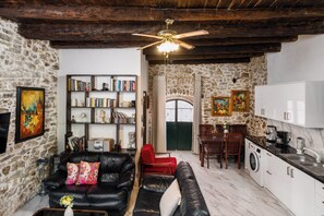 Duplex, 3 Bedrooms | Living area - Art House Near to Saint George Beach by Konnect (Corfu)