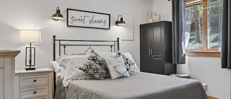 Desk, free WiFi, bed sheets