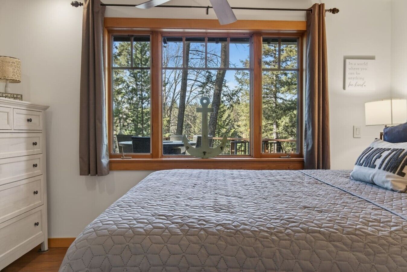 2 bedrooms, desk, free WiFi, bed sheets