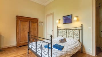1 habitación, wifi y ropa de cama