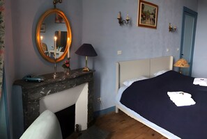 Room - The Blue Room at Château Habas with Wi-Fi (Habas)