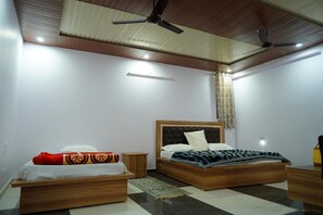 Room - Shri Anand Almora - Berinag Rd (Berinag)