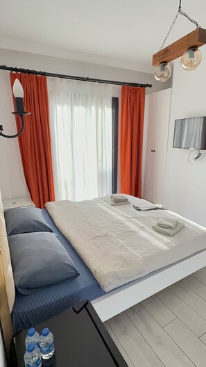 Classic Triple Room | Free WiFi - Alaçatı Paradise Hotel (Cesme)