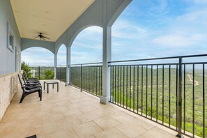House (4 Bedrooms) | Interior - Beautiful Lake Travis & Hill Country Views Home! (Leander)