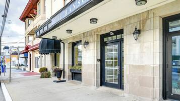 Apartment (0 Bedroom) | Interior