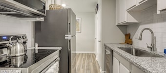 Tiger Town Retreat: Spacious Home for Groups!