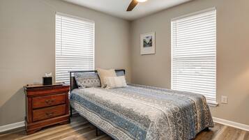 House (5 Bedrooms) | Interior