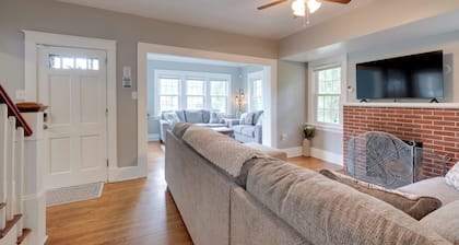 Updated Retreat Near James River & Dtwn Hopewell!