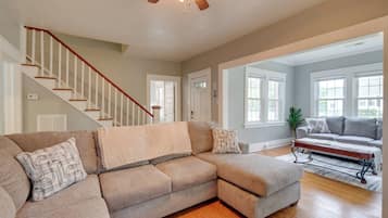 House (4 Bedrooms) | Front of property