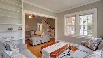 House (4 Bedrooms) | Interior