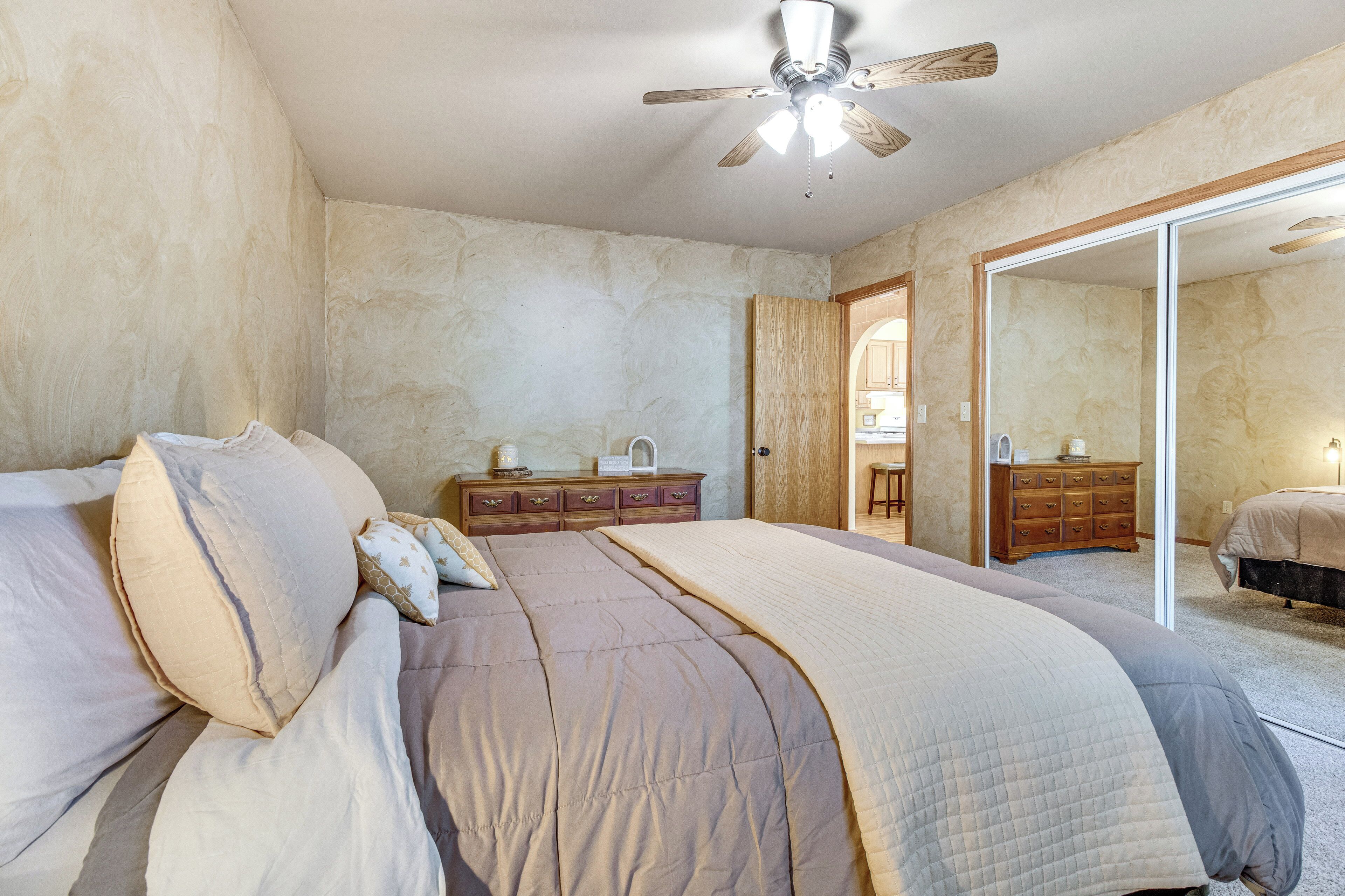 House (2 Bedrooms) | Interior