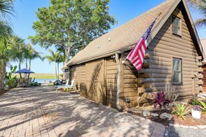 Interior - Dock & Views! Waterfront Cabin on Lake Okeechobee (Okeechobee)