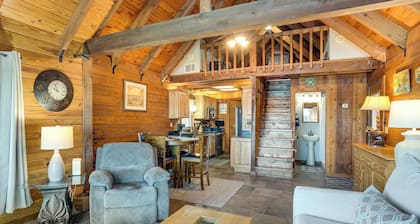 Dock & Views! Waterfront Cabin on Lake Okeechobee