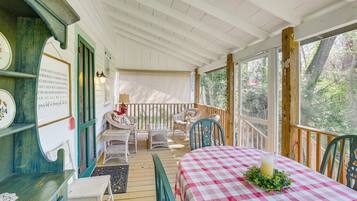 Apartment (0 Bedroom) | Interior