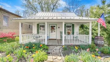 Apartment (0 Bedroom) | Interior