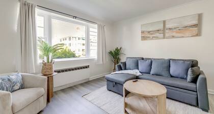 Walk to Parks & Marina! Waterfront Cambridge Condo