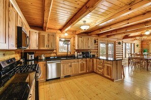 House (4 Bedrooms) | Interior - Group Fun on Tittabawassee River! Large Log Cabin (Beaverton)