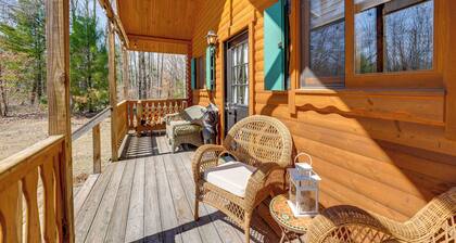 Log Cabin Near Dragon Trail at Hardy Dam!