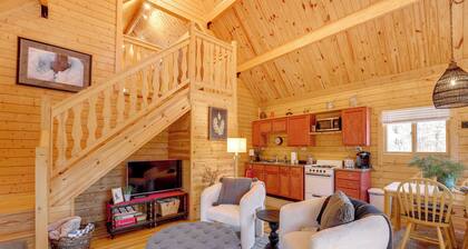 Log Cabin Near Dragon Trail at Hardy Dam!