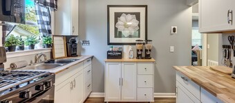 Fun w/ Family! West Blocton Home w/ Games & Grill