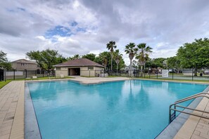 House (4 Bedrooms) | Interior - Family Home Near Downtown Tampa w/ Community Pool! (Riverview)