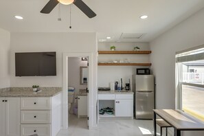 Interior - Surf, Swim, Stay! South Padre Studio Near Beach (South Padre Island)