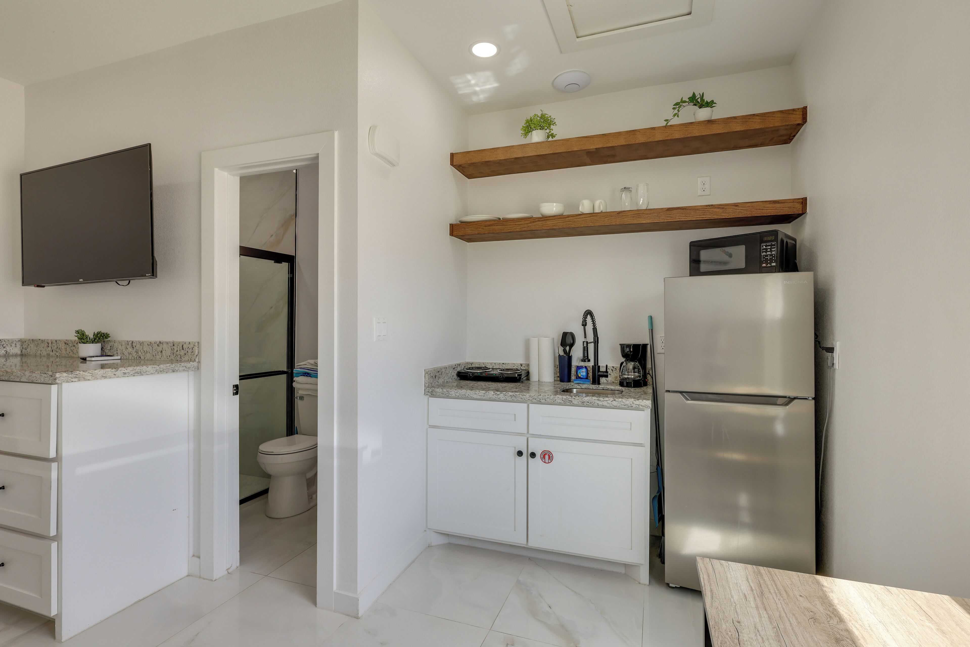Apartment (0 Bedroom) | Interior