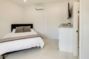 Interior - Surf, Swim, Stay! South Padre Studio Near Beach (South Padre Island)