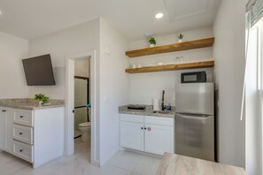 Apartment (0 Bedroom) | Interior - Easy South Padre Beach Retreat w/ Pool Access (South Padre Island)