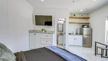 Apartment (0 Bedroom) | Front of property