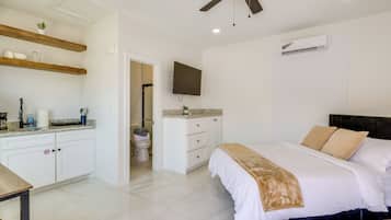 Apartment (0 Bedroom) | Front of property