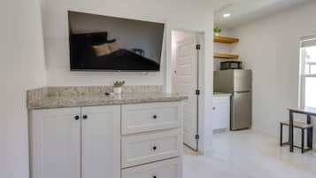 Apartment (0 Bedroom) | Interior