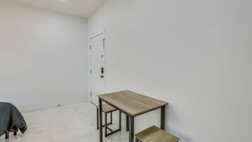 Apartment (0 Bedroom) | Innenbereich