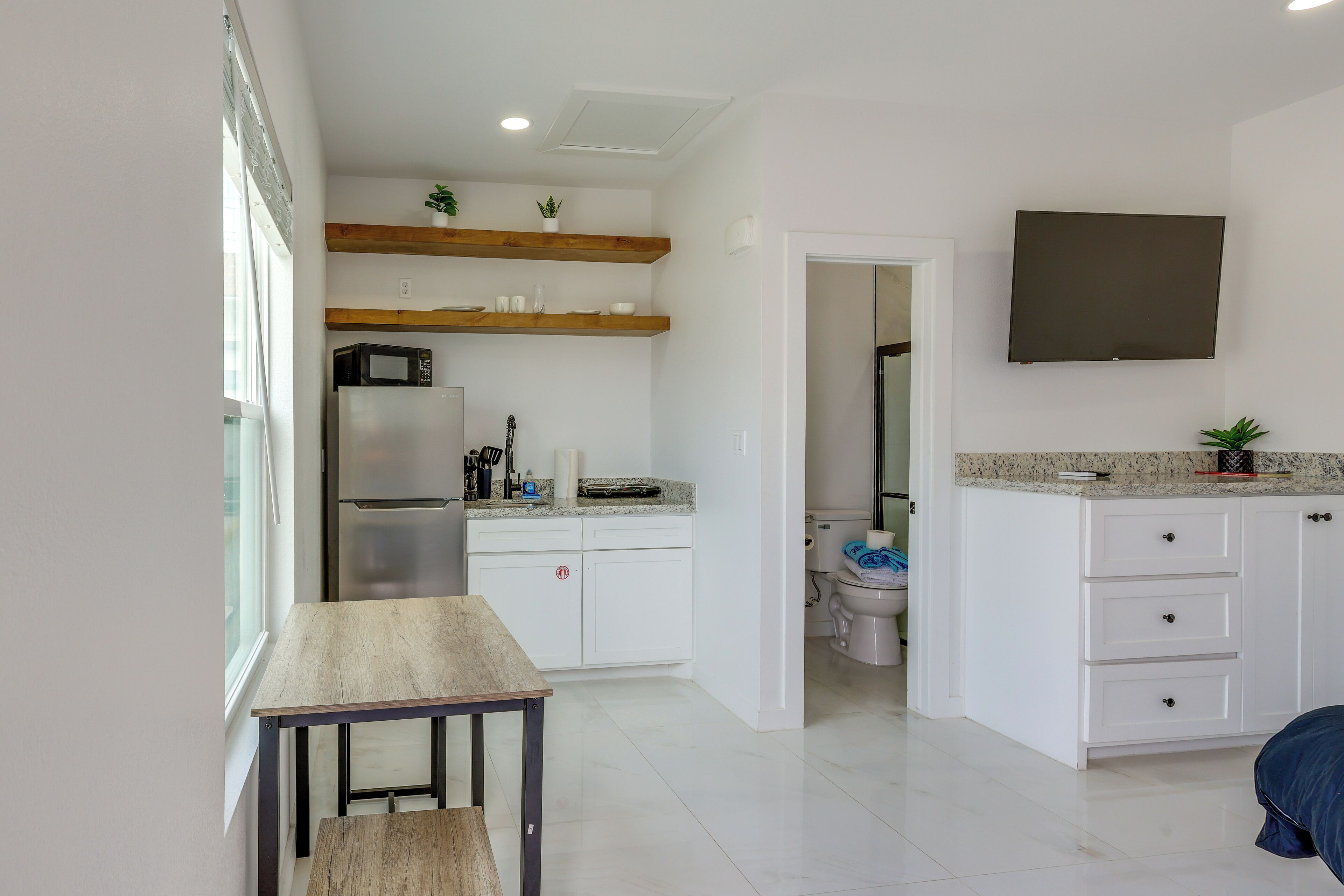 Apartment (0 Bedroom) | Interior