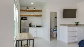 Apartment (0 Bedroom) | Interior