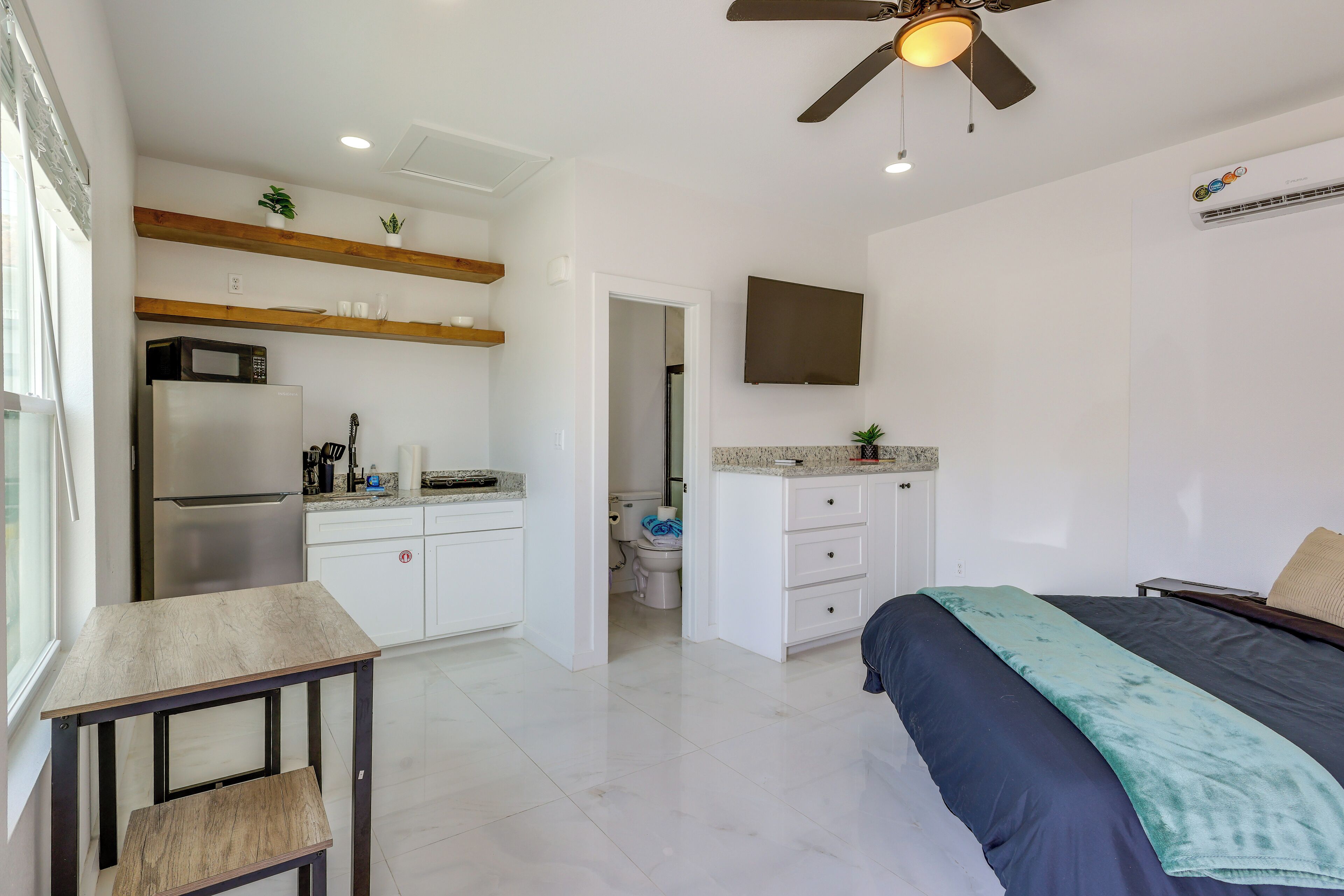 Apartment (0 Bedroom) | Front of property