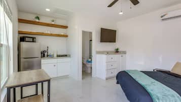 Apartment (0 Bedroom) | Front of property