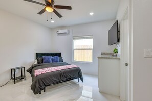 Apartment (0 Bedroom) | Interior - Groups Welcome! SPI Studio on Multi-unit Property (South Padre Island)
