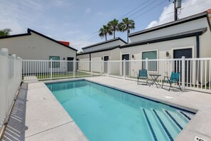 Apartment (0 Bedroom) | Front of property - Groups Welcome! SPI Studio on Multi-unit Property (South Padre Island)