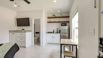 Apartment (0 Bedroom) | Interior