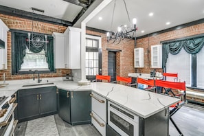 Interior - Walkable Schenectady Getaway: 2-unit Campus Hub (Schenectady)