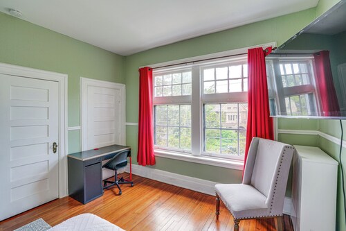 Walkable Schenectady Getaway: 2-unit Campus Hub