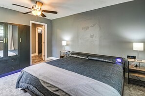 House (3 Bedrooms) | Interior - 2 Mi to Myrtle Beach Boardwalk: Home w/ Yard! (Myrtle Beach)