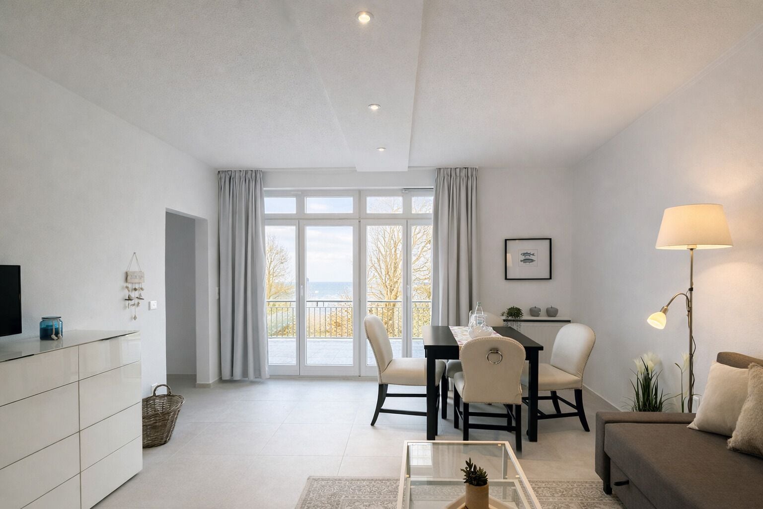 Luxury-Apartment | Hochwertige Bettwaren, Schreibtisch, laptopgeeigneter Arbeitsplatz