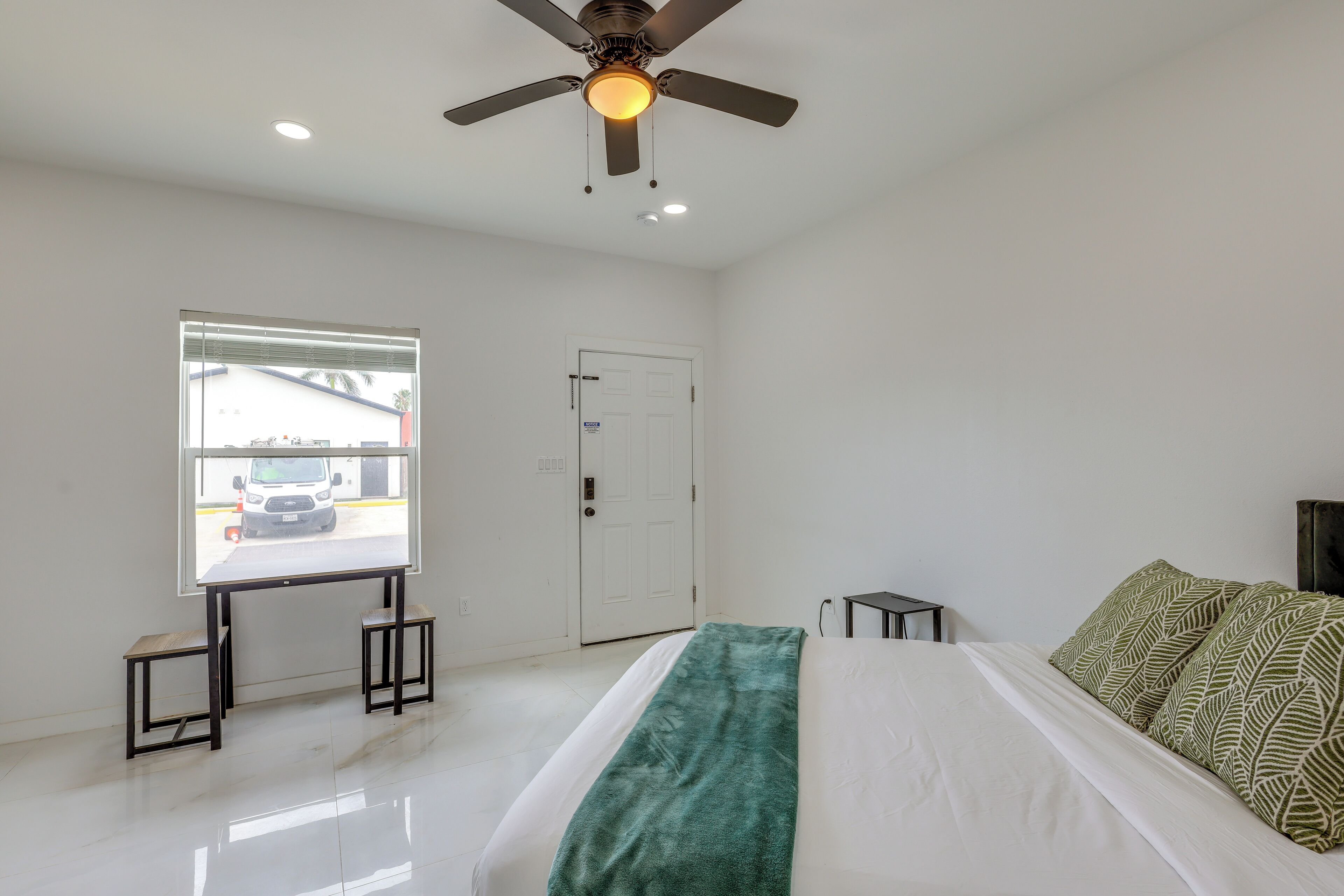 อพาร์ทเมนท์ (0 Bedroom) | ภายใน