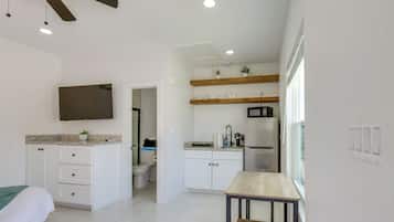 Apartment (0 Bedroom) | Interior