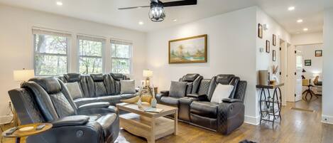 House (3 Bedrooms) | Front of property