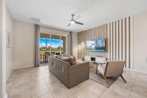 Smart-TV, Tischtennisplatte