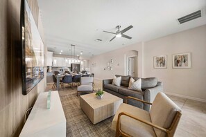 Smart TV, ping pong - 3BR Condo·Sleeps 12·Free Waterpark·Near Disney (Davenport)