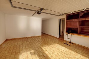 Villa, 3 Bedrooms, Smoking, Balcony | Interior - Townhouse in Quarteira (Loulé)